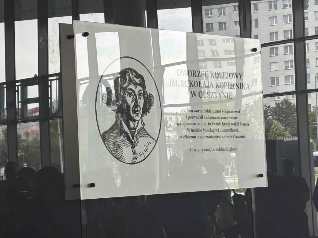 Dworzec Olsztyn Główny ma patrona. Żaden obiekt kolejowy w Polsce nie nosi takiego imienia