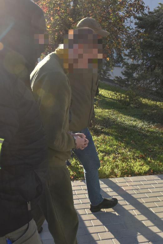 Doprowadzenie podejrzanego o mordestwo