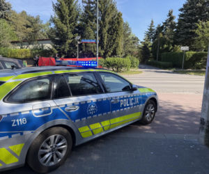 Na środku ulicy rozłożyli parawan. Nie żyje mężczyzna