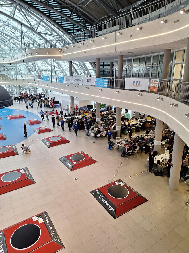 Roboty w natarciu. W Jasionce odbyła się kolejna edycja XChallenge