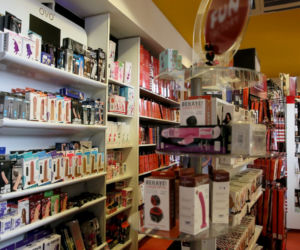 Zrobił TO w sex shopie w biały dzień