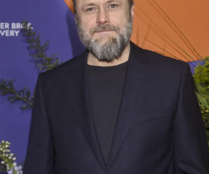 Leszek Lichota dopiero co ogłosił rozstanie. Teraz na czerwonym dywanie pozował u boku pięknej blondynki. To znana stylistka