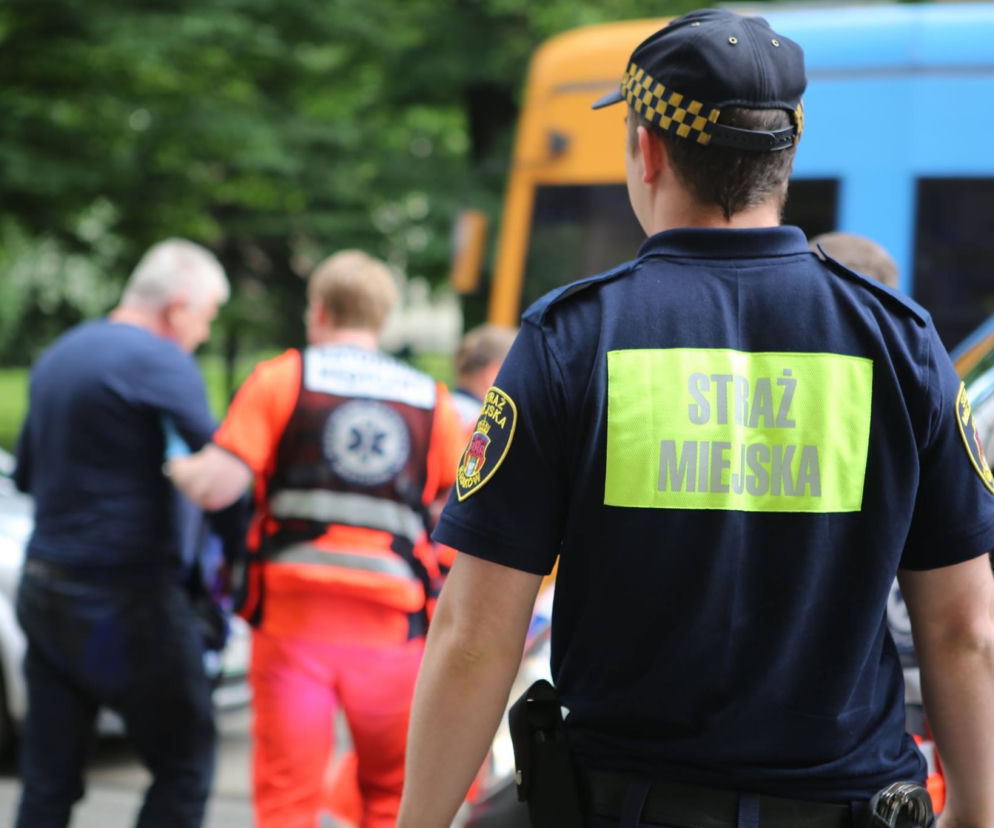 Dramatyczna akcja służb w centrum Krakowa. Mężczyzna nie dawał oznak życia