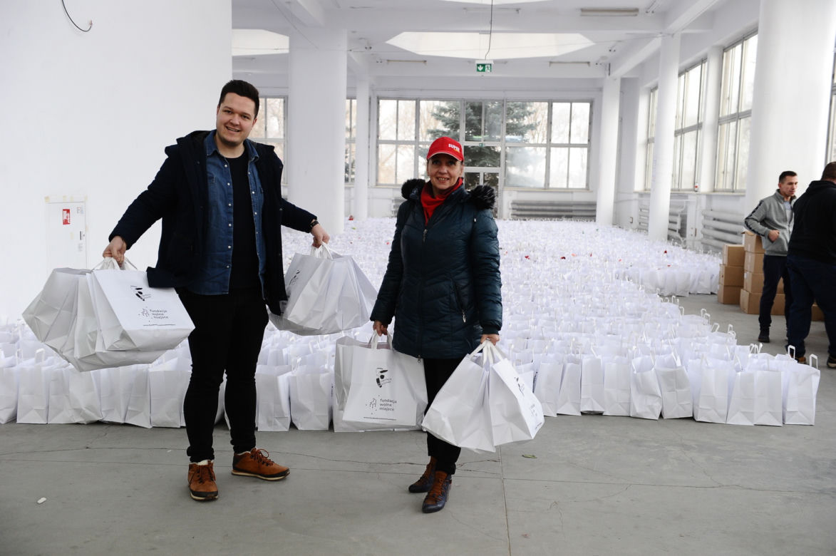 Rozdaliśmy świąteczne paczki potrzebującym. Nie brakowało wzruszeń