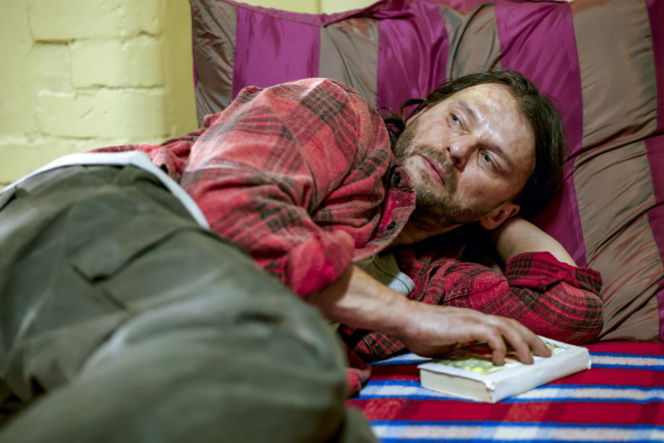 Mateusz Kościukiewicz jako Paweł w "Pierwszej miłości"