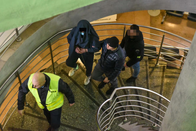 Zabójstwo pod Toruniem. Ciało 35-latka Michała znalezione na podwórku