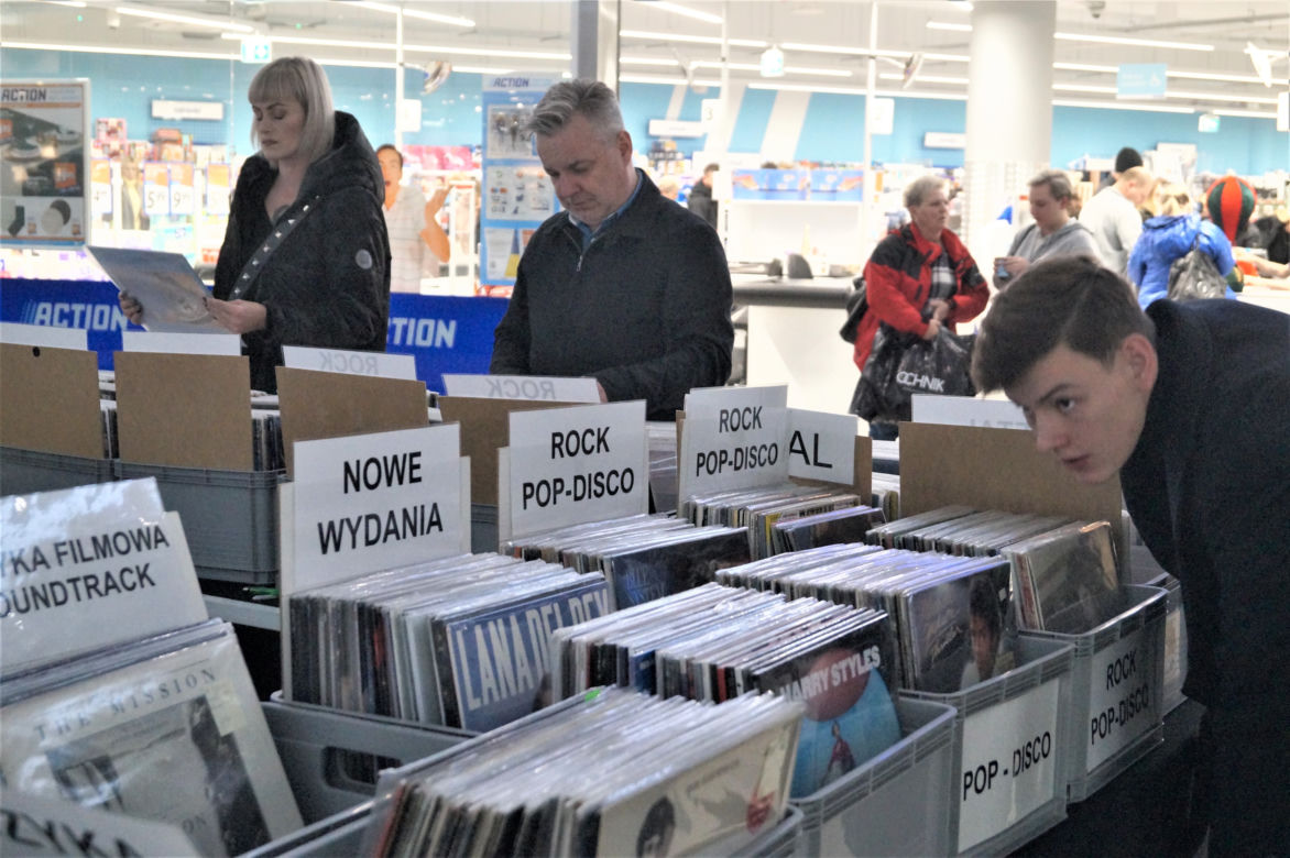 Jesienna Giełda Winyli w Bydgoszczy. Czarne krążki przyciągnęły tłumy [ZDJĘCIA]