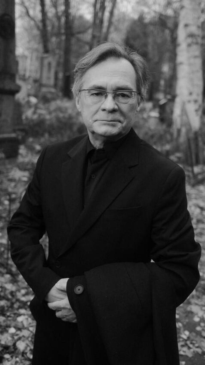 Prezenter TVP zostaje mistrzem pogrzebów! Zaskakująca decyzja gwiazdy