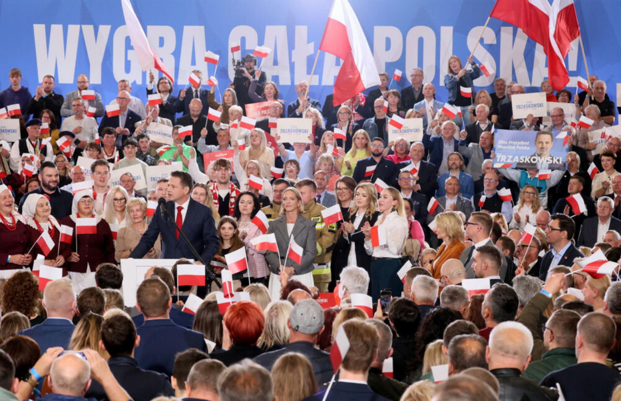 Trzaskowski cały w emocjach! Co za przemówienie! Tłum oszalał
