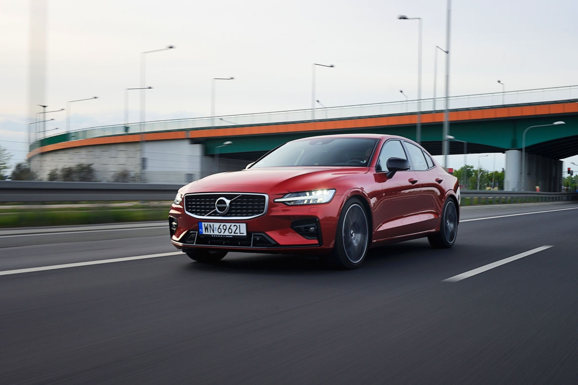 Volvo S60 T5 R Design First Edition
