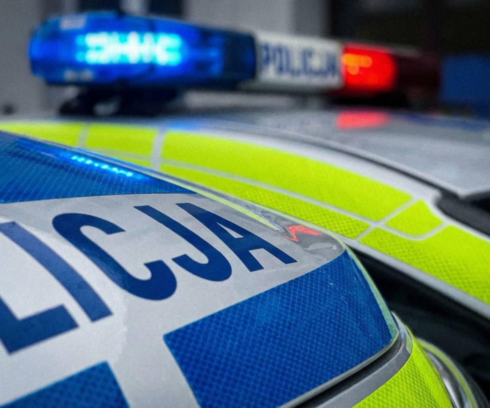 Droga między Opolem a Kluczborkiem całkowicie zablokowana. W wypadku ucierpiały trzy osoby