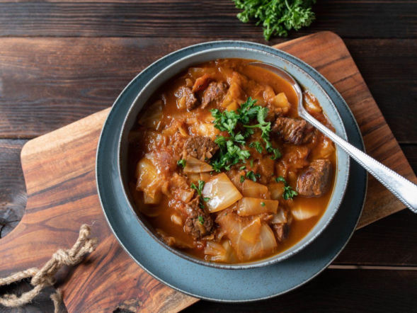 Zamiast mrozić, gotuję znakomitą zupę. Jest pyszna i idealna na obiad po świętach 