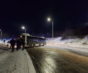 Tir uderzył w auta osobowe i autobus. To na Armii Krajowej w Starachowicach
