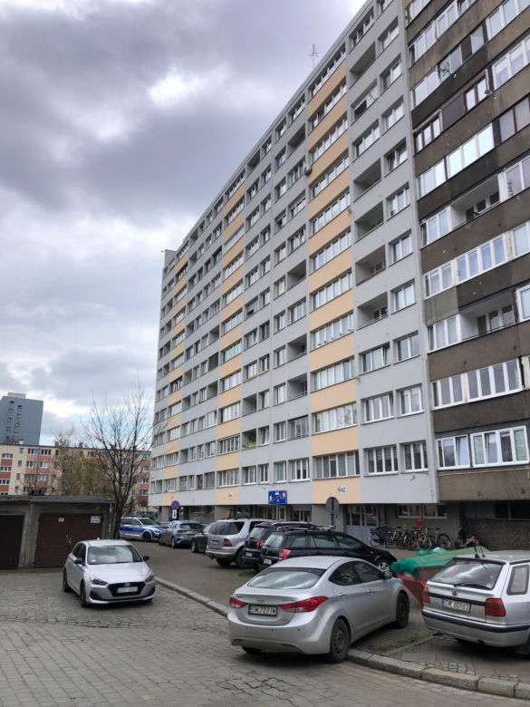 Działania służb w bloku przy ul. Gajowickiej