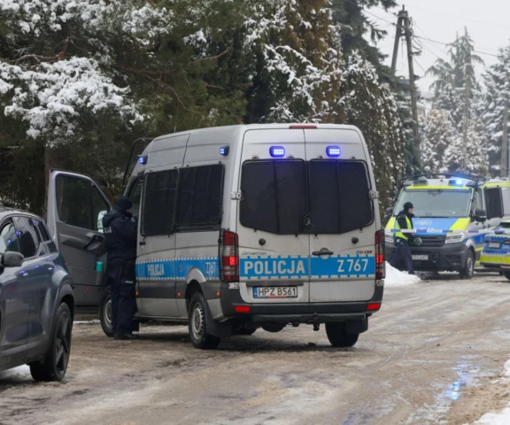 Dwa ciała w mieszkaniu. Policja zatrzymała podejrzanego
