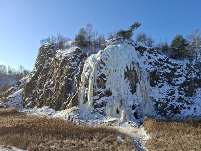 Kielce. Lodospad na Kadzielni