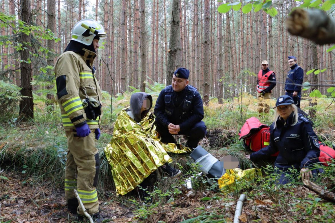 Trąba powietrzna przeszłą pod Warszawą. Pole namiotowe zniknęło w powierzchni ziemi. 26 osób potrzebowało pomocy