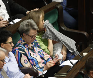 Bosakowie przyszli do Sejmu ze Stefankiem