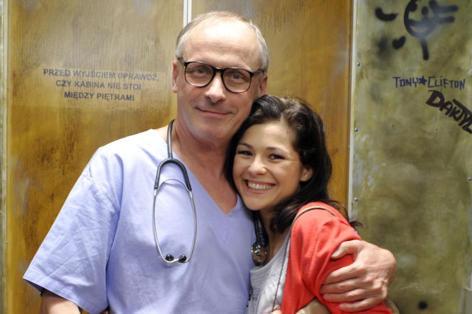 W serialu grali m.in. Anna Przybylska, Katarzyna Cichopek, Joanna Koroniewska, Krzysztof Kowalewski, Hanna Śleszyńska, Paweł Wawrzecki i Piotr Gąsowski.