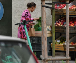 Anna Mucha na bazarku