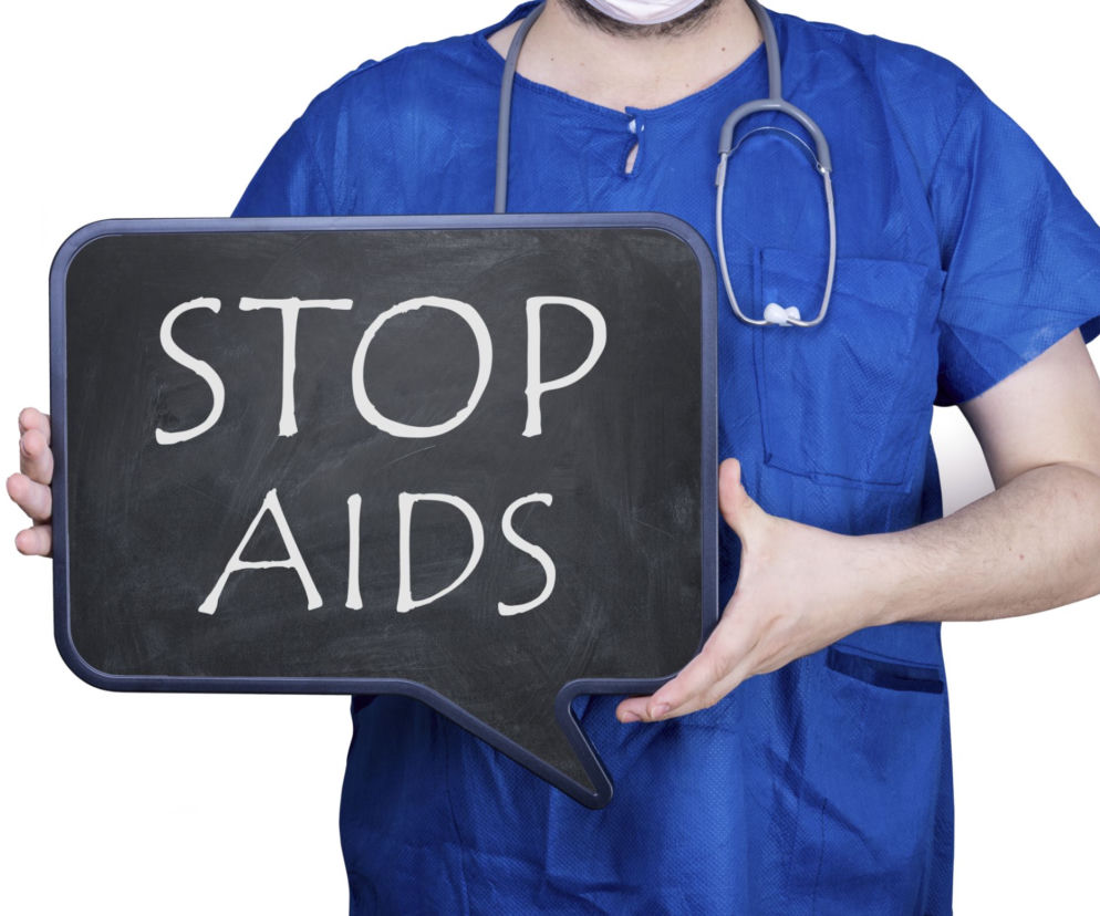 AIDS to wciąż temat tabu - wywiad z epidemiologiem Anną Marzec-Bogusławską