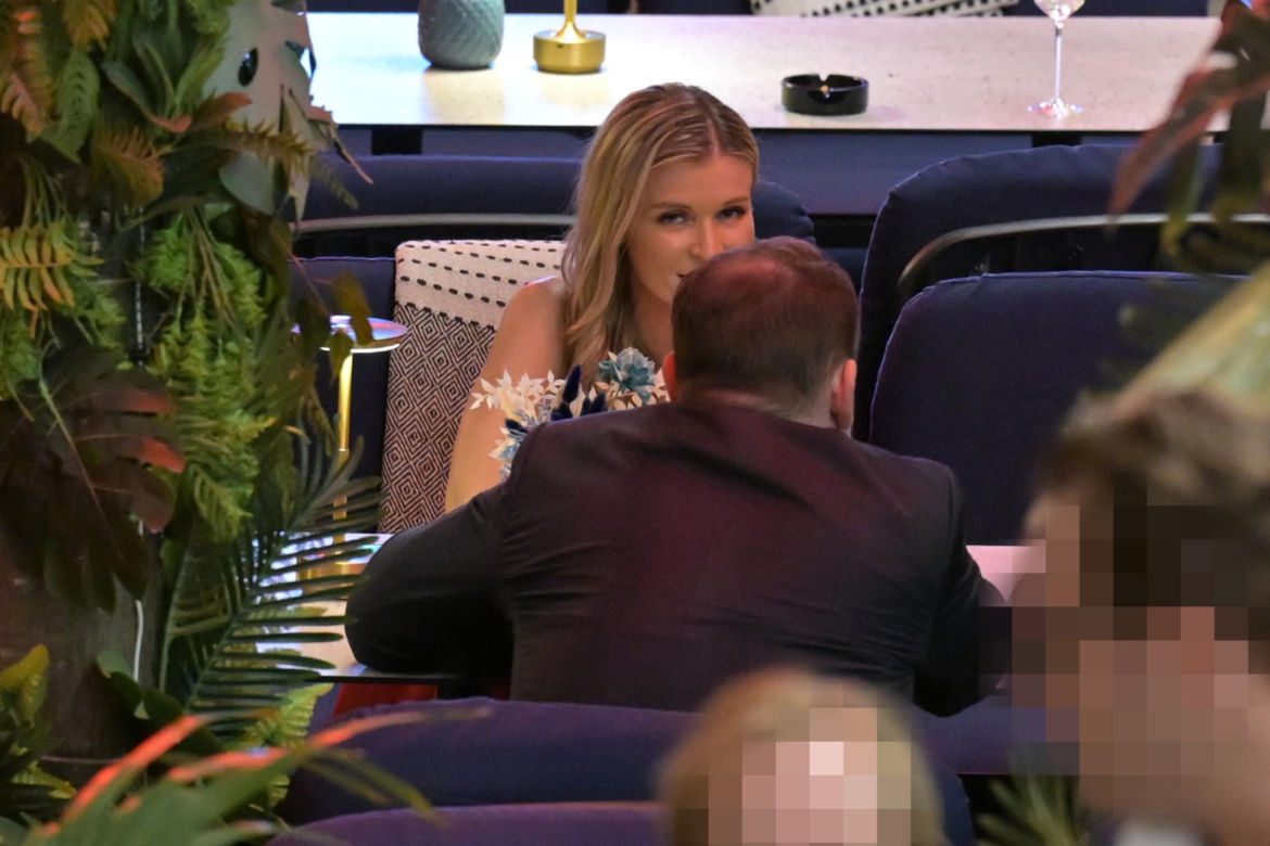 Joanna Krupa w objęciach Dominika Tarczyńskiego.