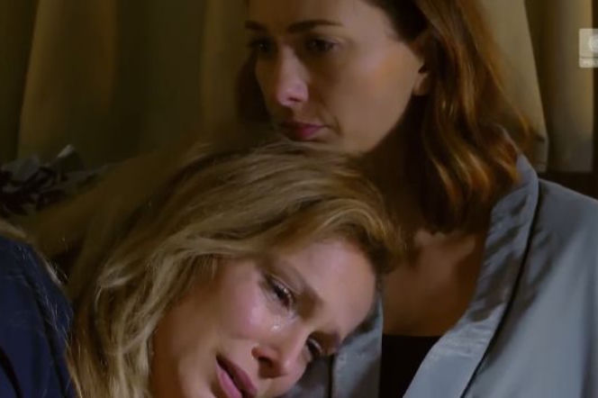 Przyjaciółki 11 odc. 133. Patrycja (Joanna Liszowska), Zuza (Anita Sokołowska)