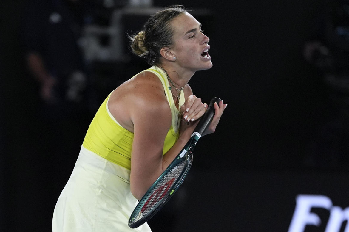 Aryna Sabalenka zniszczyła rakietę podczas finału Australian Open - GALERIA