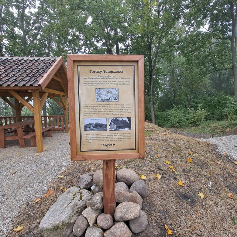 Glaznoty to malownicza wieś u stóp Góry Dylewskiej. Przypomina "małe Bieszczady"