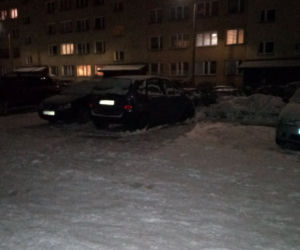 Bełchatów: Zima zaskoczyła drogowców? ONI nie narzekają na zimę i służby! Sami chwycili za łopaty!