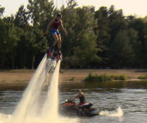 Top model 4, odcinek 9. Pierwszy występ w reklamie, konna sesja oraz lot na Flyboardzie