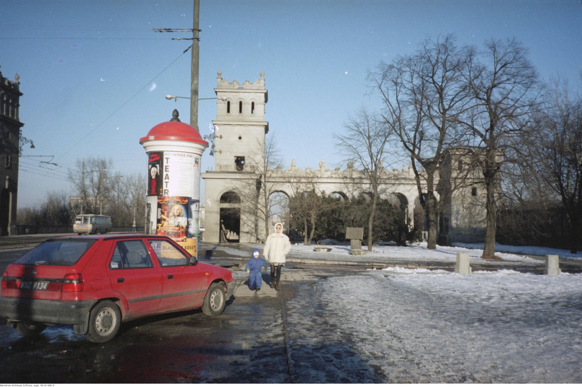 Warszawa z lat 90. Nie uwierzysz, że tak wyglądała stolica 25 lat temu	