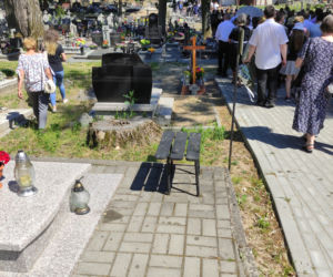 Pogrzeb 12-letniej Wiktorii w Brzozie. Uroczystości na cmentarzu