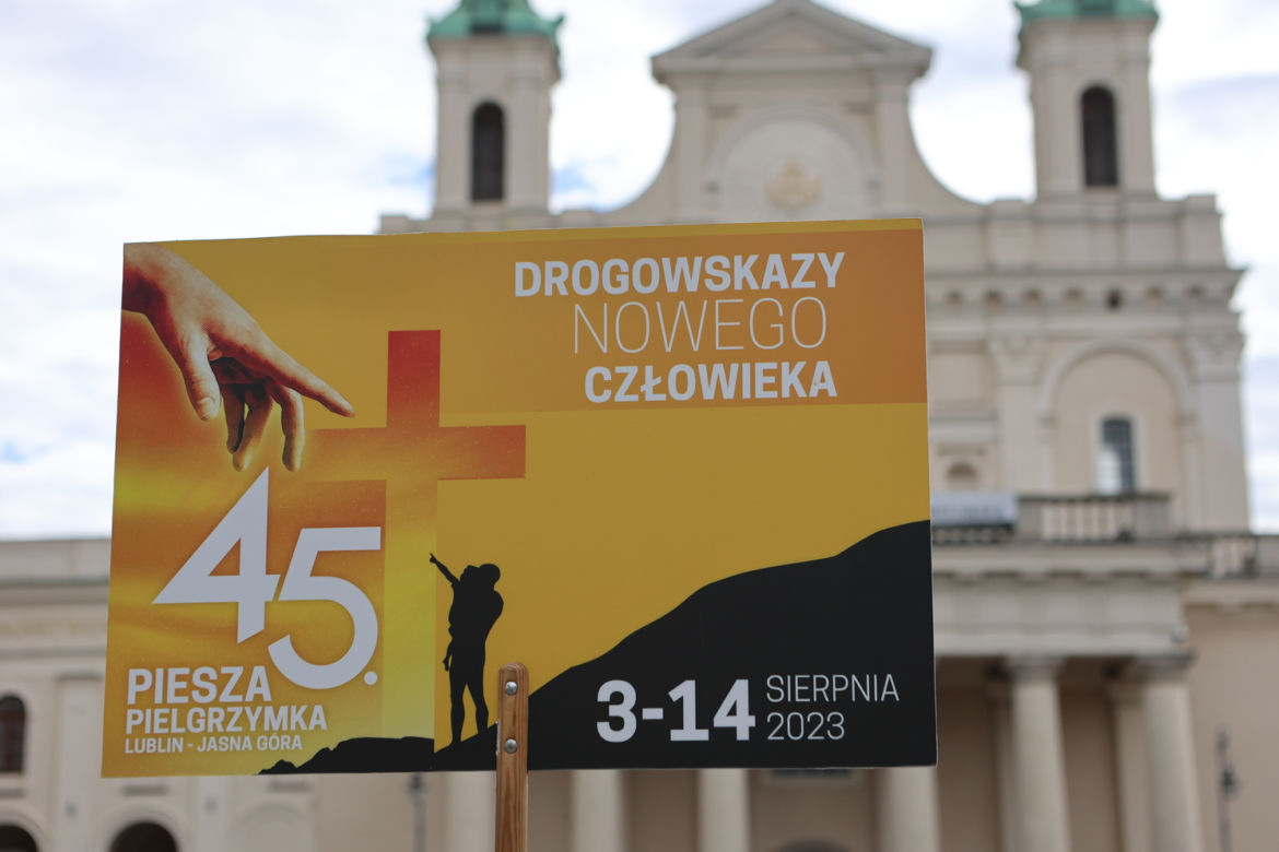Pątnicy ruszyli na szlak! Z Lublina wyruszyła Lubelska Piesza Pielgrzymka na Jasną Górę 2023