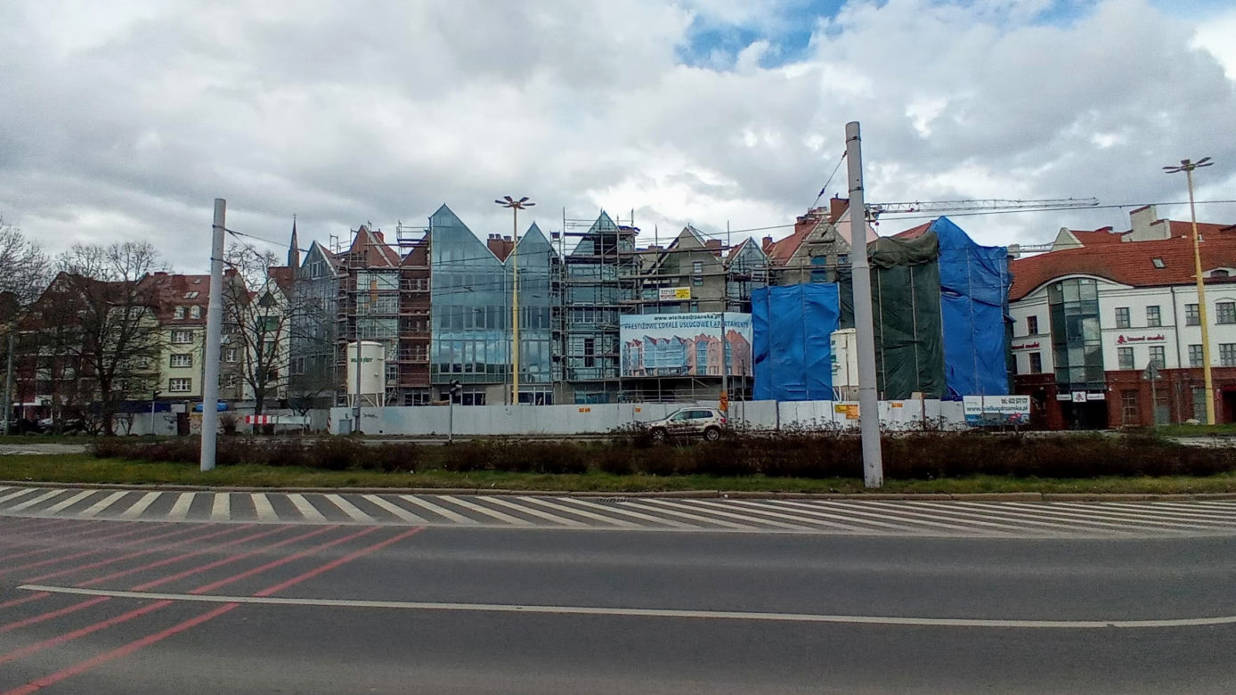 Nowy kwartał kamienic na Podzamczu