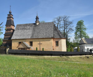 To jedna z najpiękniejszych małopolskich wsi. Kiedyś należała do biskupa 