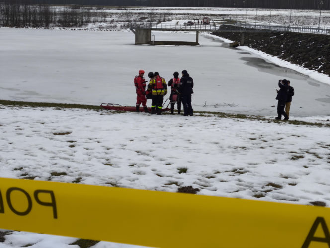 Symulacja akcji ratunkowej na zbiorniku Korzeń w Skrzyszowie