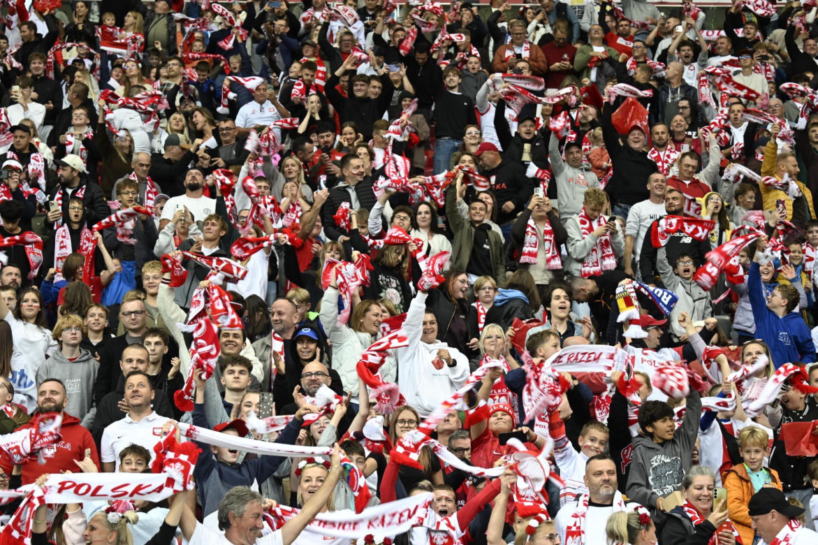 Kibice na meczu Polska - Rumunia. Znajdź się na zdjęciach z Narodowego!