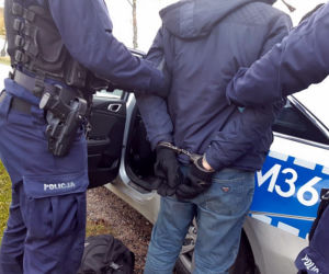 Bielsk Podlaski. Gruzin jechał przez miasto pod prąd. W aucie sześciu nielegalnych imigrantów [ZDJĘCIA]