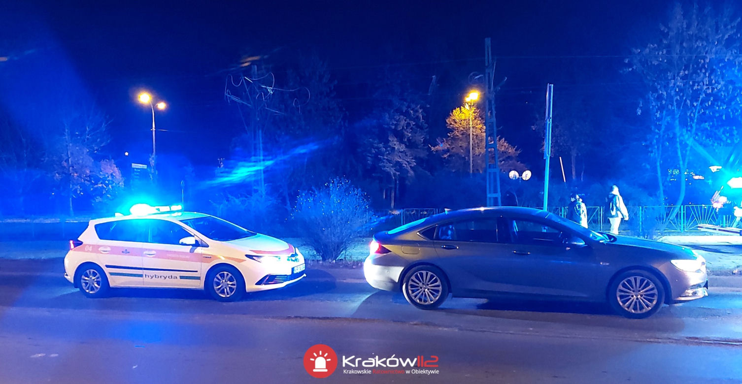 Tragiczny wypadek przy przystanku tramwajowym w Krakowie. Nie żyje mężczyzna