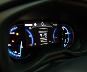 2019 Toyota RAV4 Hybrid - wnętrze piątej generacji SUV-a