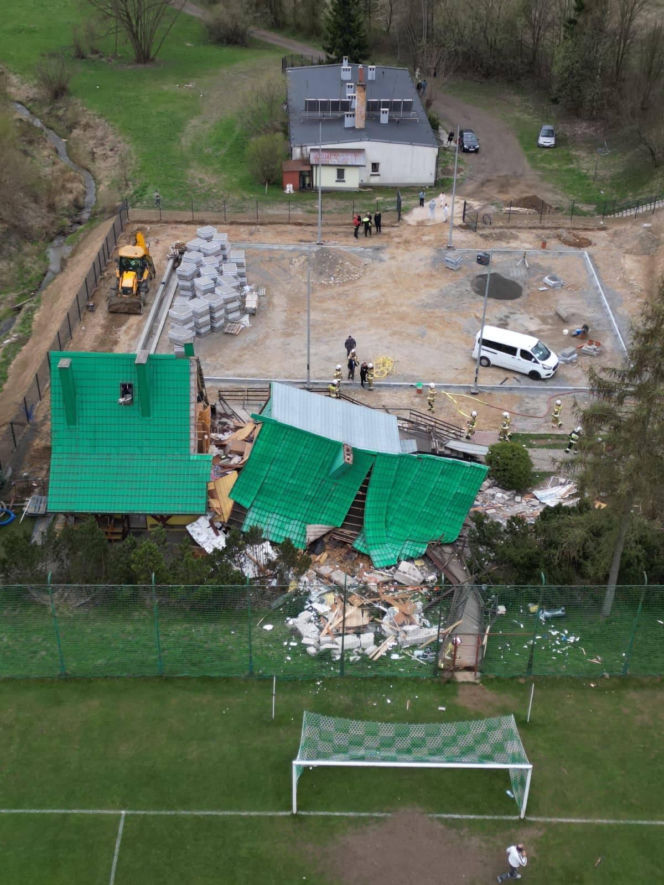 Budynek LKS Lubań Maniowy legł w gruzach