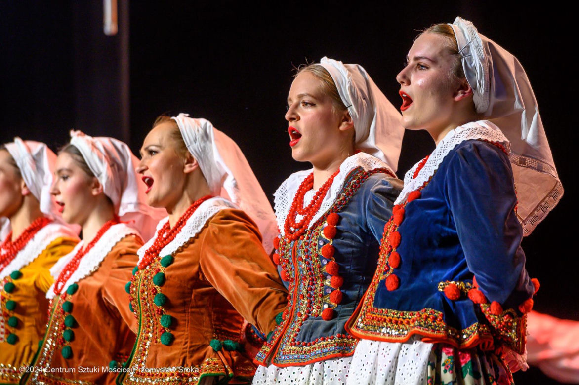 Koncert wielkanocny Zespołu Pieśni i Tańca Świerczkowiacy w Centrum Sztuki Mościce