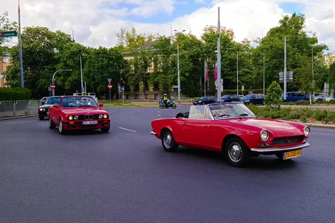 Parada zabytkowych pojazdów w Szczecinie