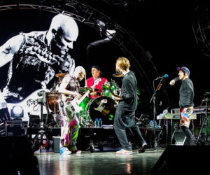 Red Hot Chili Peppers Higher ground (w oryginale Stevie Wonder)