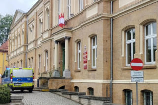 Oblał się benzyną i wszedł do urzędu! Groził, że się podpali