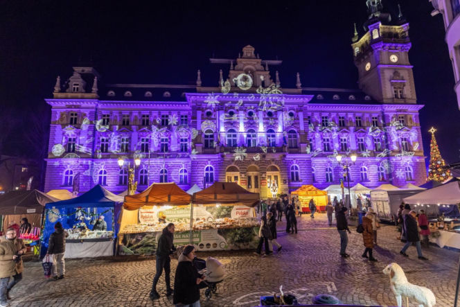 To najbardziej świąteczne miasto w województwie śląskim. Częściowo znajduje się w Małopolsce