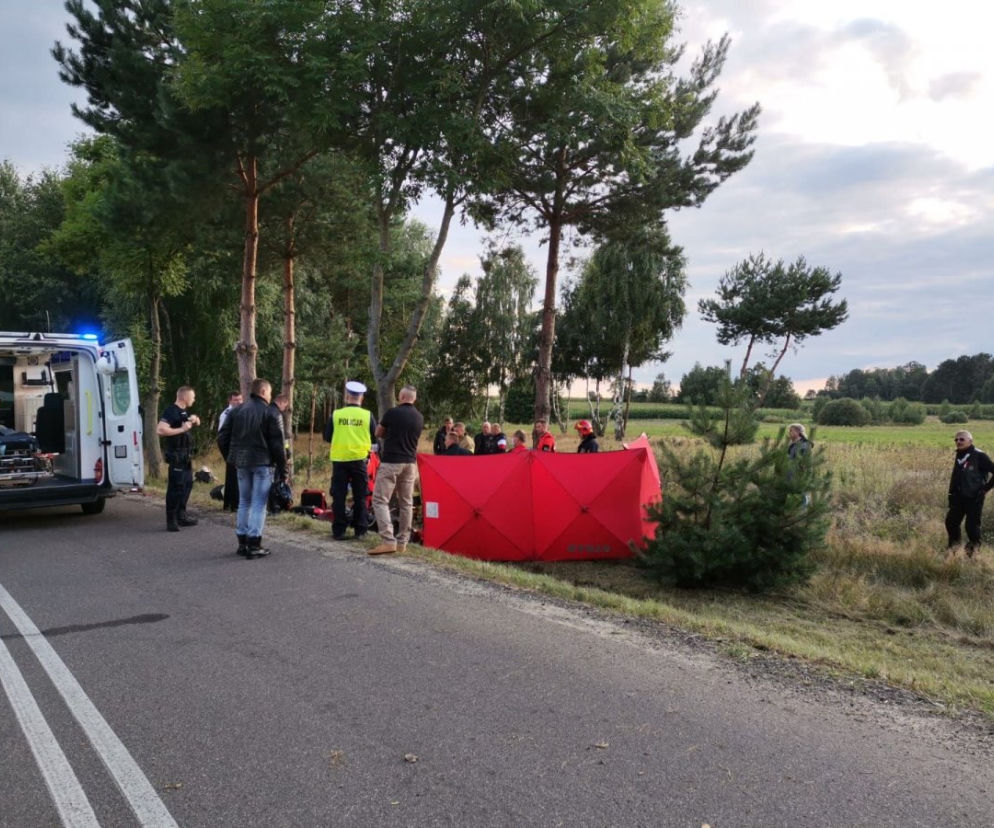 Koszmarny wypadek k. Burzenina. Motocyklista zabił się na drzewie