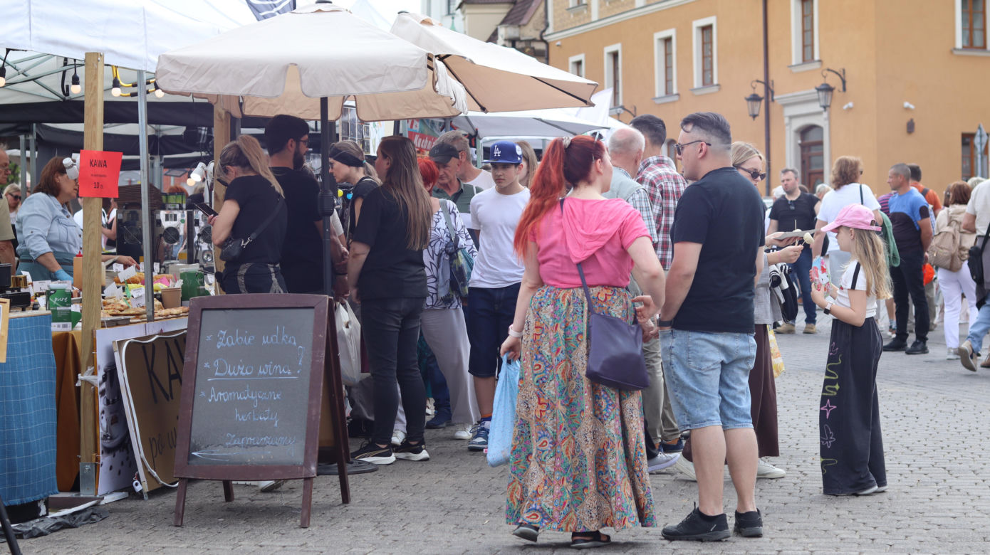 Tłumy na placu Zamkowym w Lublinie