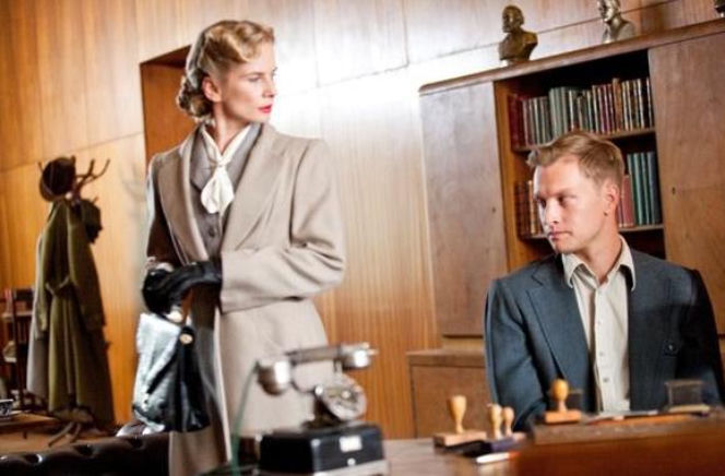 CZAS HONORU 5, odc. 60. Ada Lewińska (Magdalena Cielecka) i Michał Konarski (Jakub Wesołowski)